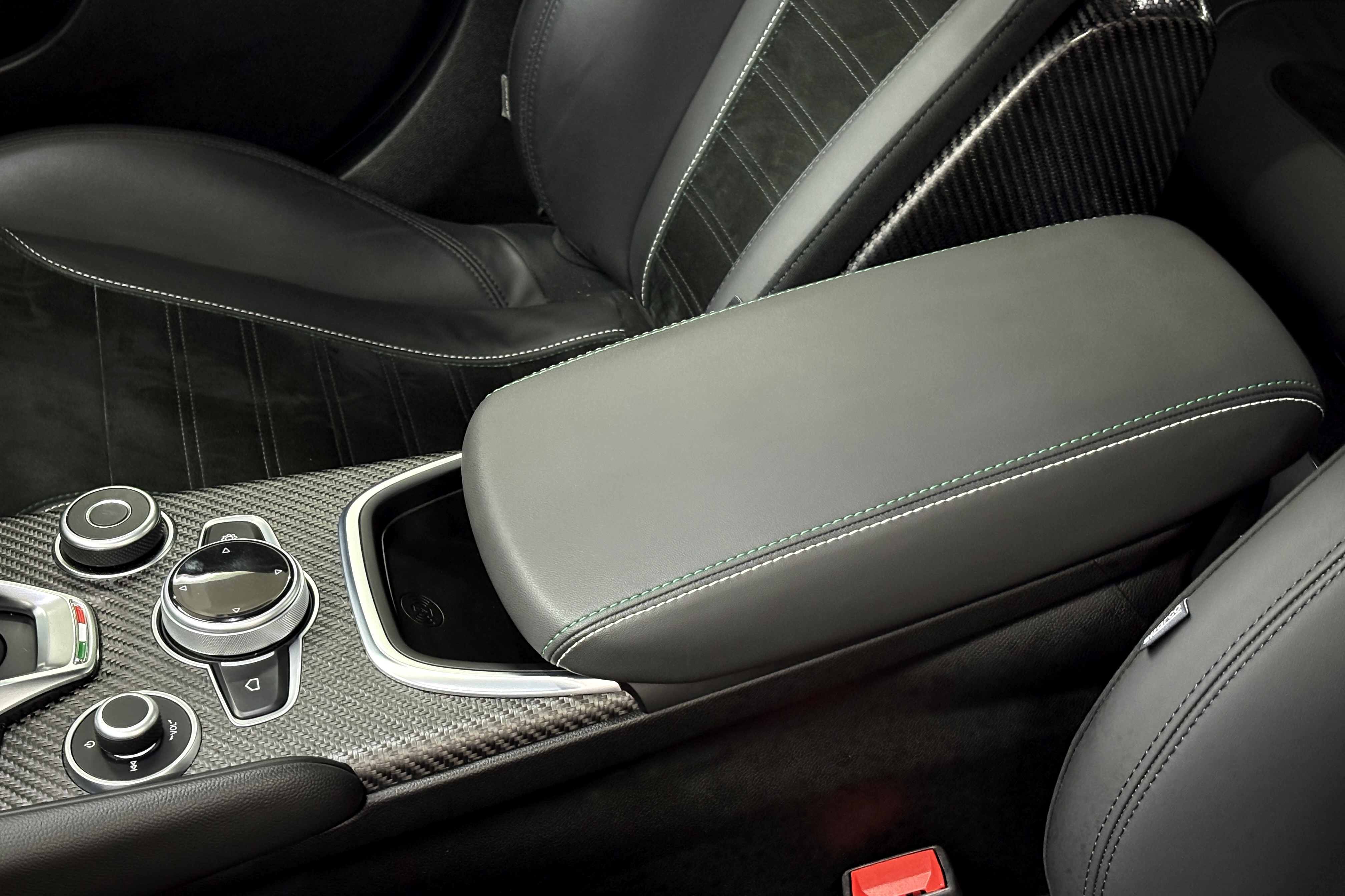 Interior 4